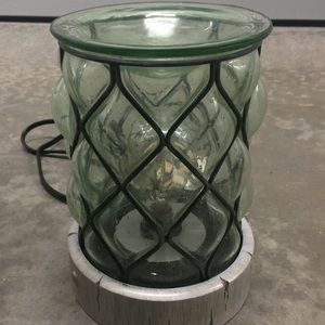 Scentsy Warmer (Country light)